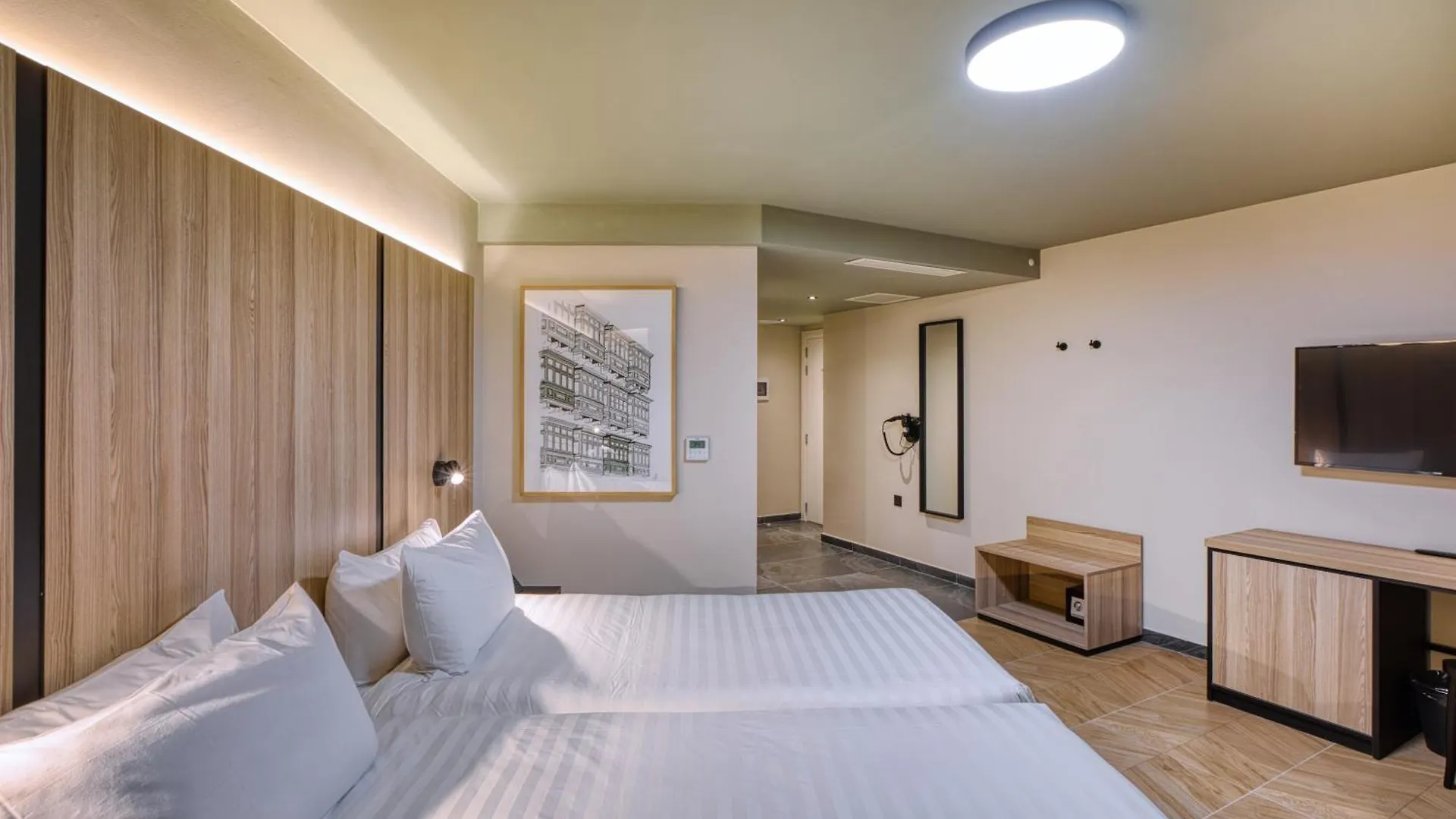 Vita Hotel St. Julian's 3*,