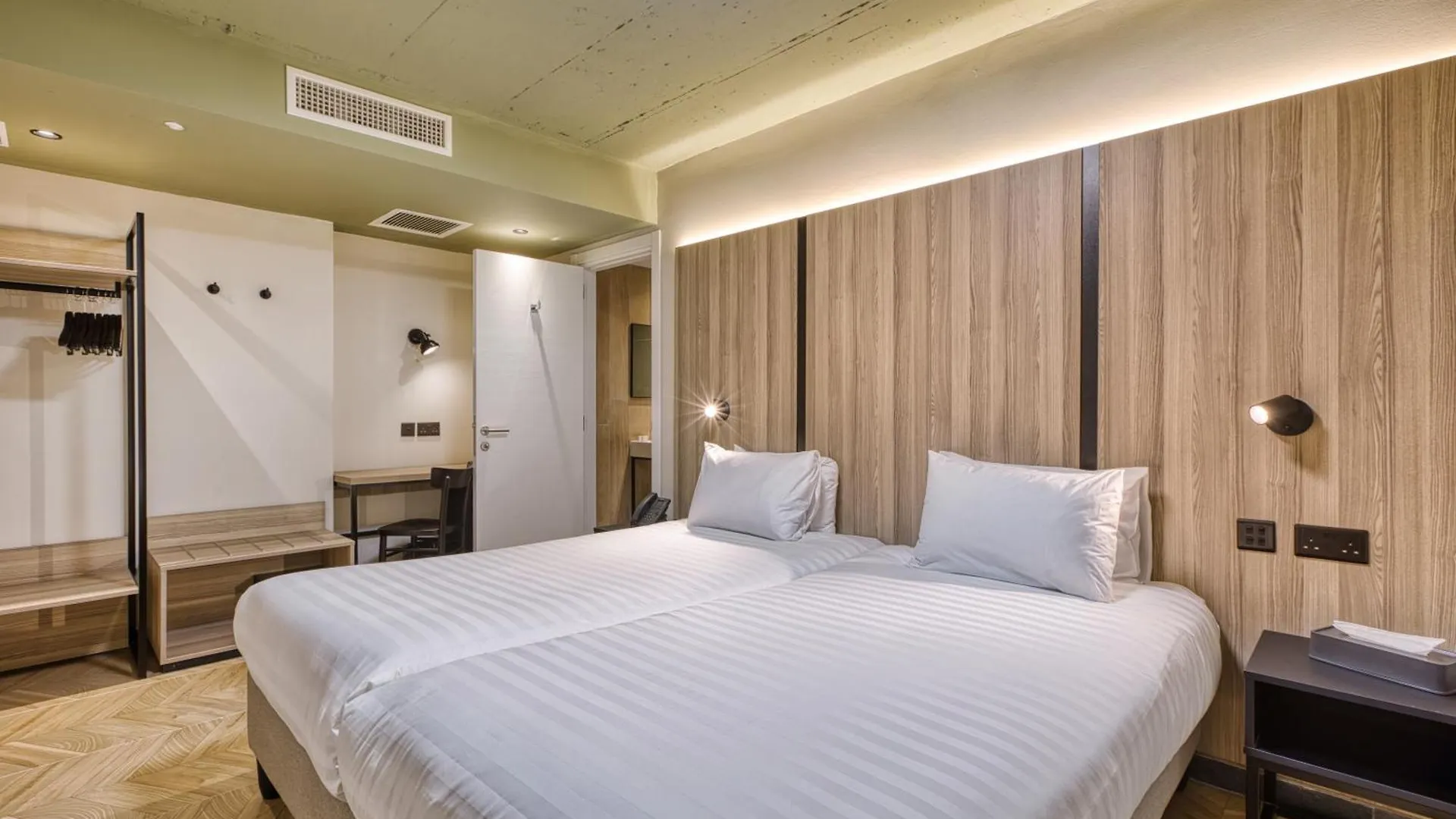 Vita Hotel St. Julian's 3*,